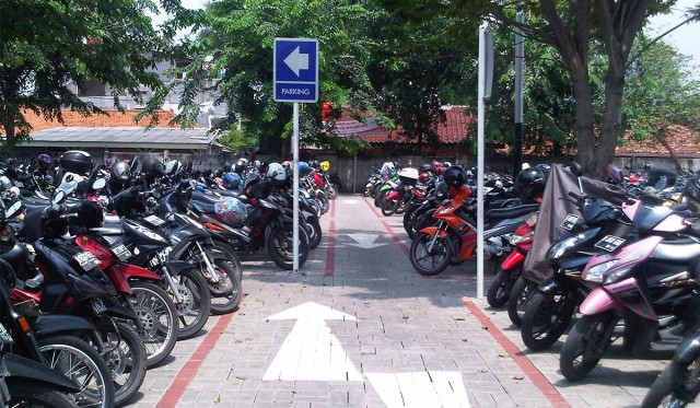parkir berlangganan