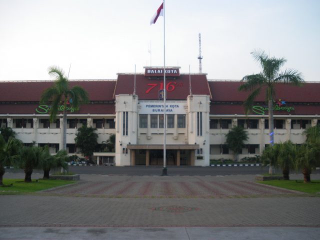 Pemkot-Surabaya1