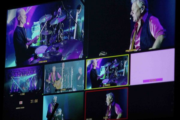 air_supply_tour-air_supply_touring_band-air_supply_concert_Surabaya-1