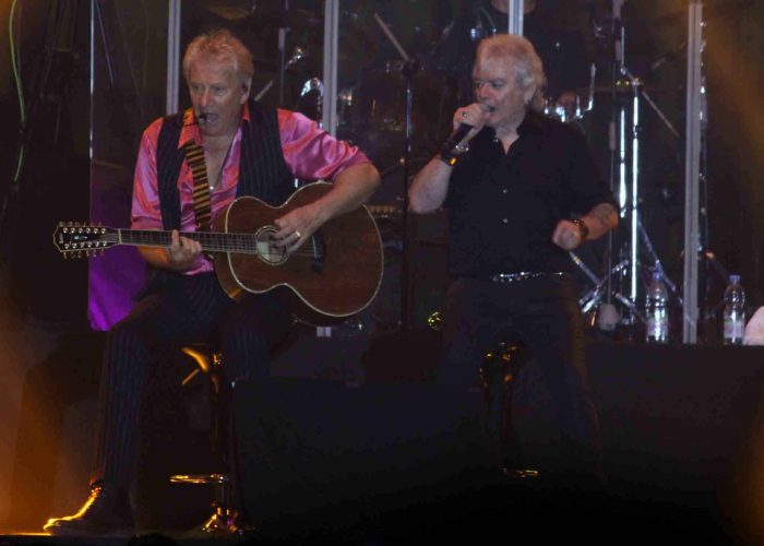 air_supply_tour-air_supply_touring_band-air_supply_concert_Surabaya-3 air_supply_tour-air_supply_touring_band-air_supply_concert_Surabaya-3