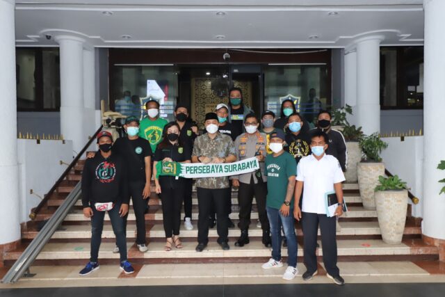 Audiensi bersama Bonek