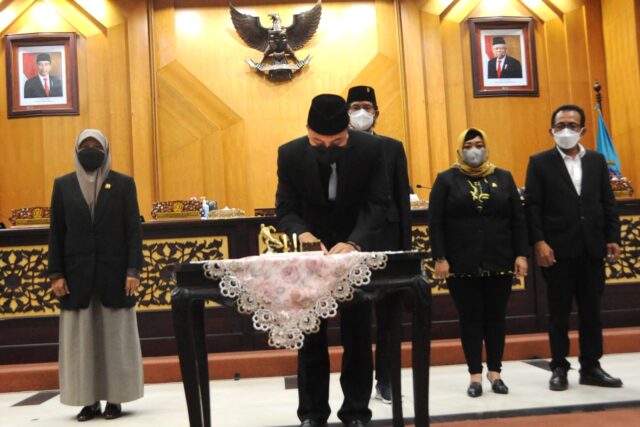 Paripurna P-APBD Surabaya